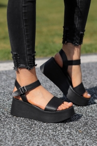 Sandał LURSO z linii EMMA model ARIA BLACK