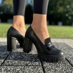 Czarne Mokasyny Damskie na obcasie z delikatną ozdobą PORTICI BLACK