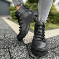 Czarne-Traperki-Damskie-model-BENNA-BLACK
