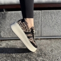 Sneakersy-Damskie w-panterke-na-podwyzszonej-podeszwie-FERLA-BEIGE-BLACK-skora-naturalna