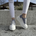 Bialo-niebieskie-Sneakersy-Damskie-na-podwyzszonej-podeszwie-ISPRA-WHITE-BLUE-skora-naturalna