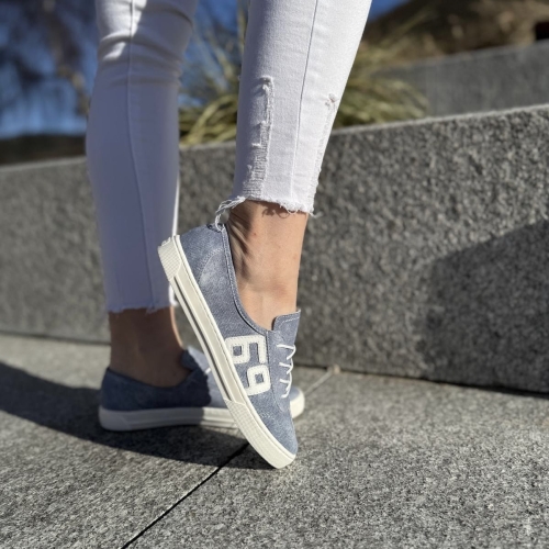 Jasnoniebieskie-Trampki-Damskie-na-plaskiej-podeszwie-LURSO-model-ALGHERO-JEANS-BLUE-skora-naturalna