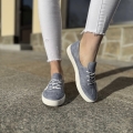 Jasnoniebieskie-Trampki-Damskie-na-plaskiej-podeszwie-LURSO-model-ALGHERO-JEANS-BLUE-skora-naturalna