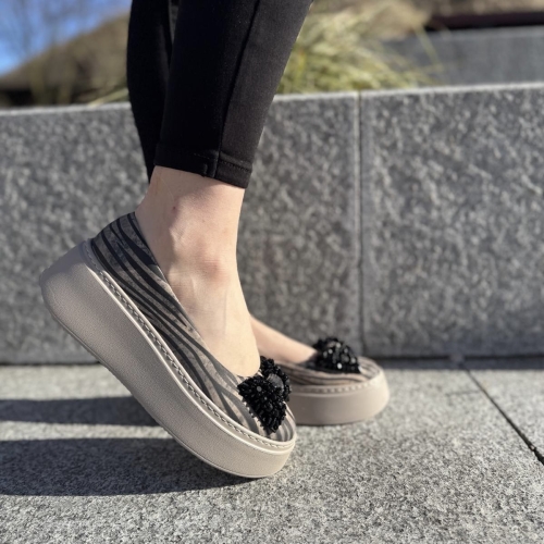 Bezowo-czarne-Baleriny-Damskie-z-ozdoba-LURSO-model-ANGELIQUE-BEIGE-BLACK-skora-naturalna
