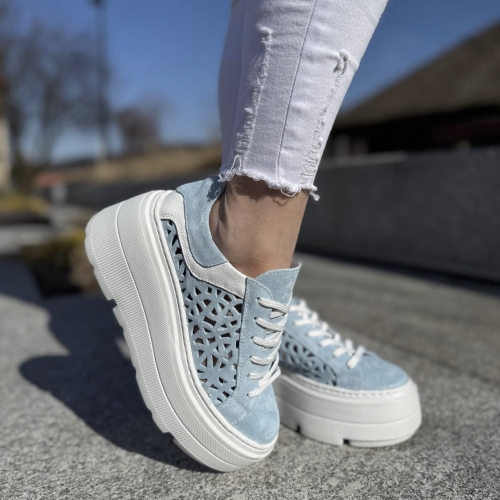 Blekitne-azurowe-Sneakersy-Damskie-LURSO-model-BAGHERIA-BLUE-skora-naturalna (1).jpg