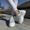 Blekitne-azurowe-Sneakersy-Damskie-LURSO-model-BAGHERIA-BLUE-skora-naturalna (5).jpg