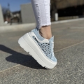 Blekitne-azurowe-Sneakersy-Damskie-LURSO-model-BAGHERIA-BLUE-skora-naturalna (12).jpg