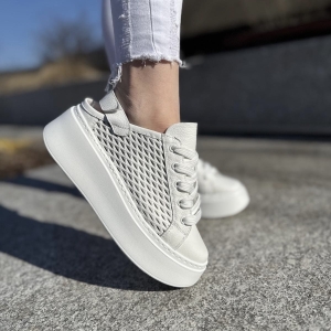 Białe Letnie Sneakersy Damskie bez pięty na wyższej podeszwie model SALARA WHITE skóra naturalna