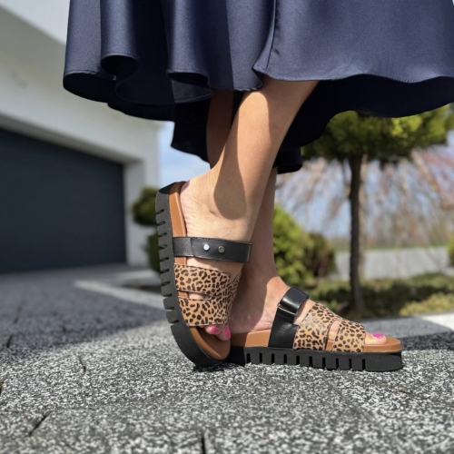 Czarno-rude-Klapki-Damskie-w-panterke-LURSO-model-ERBA-BLACK-COGNAC-skora-naturalna (1).jpg