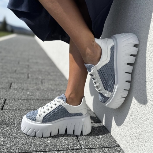 Blekitne-azurowe-Sneakersy-Damskie-na-platformie-TURATE-BLUE-skora-naturalna (1).jpg