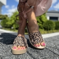 Klapki-Damskie-w-panterke-LURSO-model-ZEVIO-LEOPARD-skora-naturalna (1).jpg