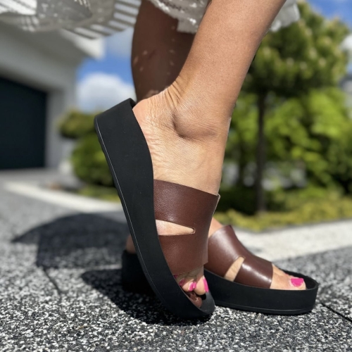 Brazowe-Klapki-Damskie-LURSO-model-SORGA-BROWN-skora-naturalna (1).jpg