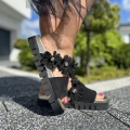 Czarne-Klapki-Damskie-z-kwiatami-LURSO-model-VICO-BLACK-skora-naturalna (7).jpg