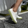 Biale-Trampki-Damskie-na-zielonej-podeszwie-LURSO-model-DESIREE-WHITE-GREEN-skora-naturalna (12).jpeg