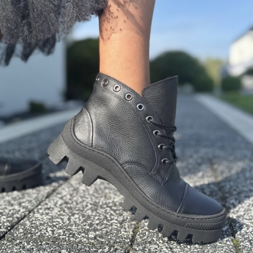 Czarne-Traperki-Damskie-do-kostki-LURSO-model -RACHEL-BLACK-skora-naturalna (3).jpeg