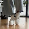 Biale-Sneakersy-Damskie-z-ozdobnymi-oczkami-MARTINI-WHITE-skora-naturalna (14).jpeg