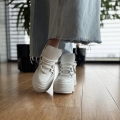 Biale-Sneakersy-Damskie-z-ozdobnymi-oczkami-MARTINI-WHITE-skora-naturalna (19).jpeg