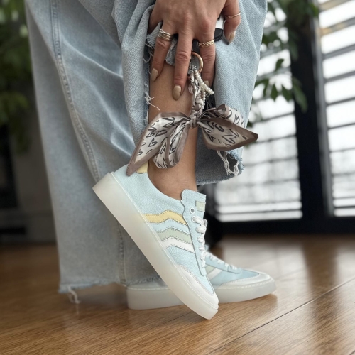 Blekitne-Sneakersy-Damskie-z-paskami-LURSO-model-SEVERO-BLUE-skora-naturalna (9).jpeg