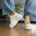 Bialo-musztardowe-Sneakersy-Damskie-z-ozdobnymi-oczkami-MARTINI-WHITE-MUSTARD-YELLOW-skora-naturalna (19).jpeg