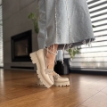 Bezowe-Mokasyny-Damskie-ze-zlota-ozdoba-LURSO-model-ADDA-BEIGE-skora-naturalna (3).jpeg