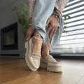 Bezowe-Mokasyny-Damskie-ze-zlota-ozdoba-LURSO-model-ADDA-BEIGE-skora-naturalna (8).jpeg