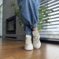 Bezowe-Sneakersy-Damskie-z-ozdobnymi-oczkami-MARTINI-BEIGE-skora-naturalna (40).jpeg