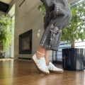 Bialo-bezowe-Trampki-Damskie-na-plaskiej-podeszwie-LURSO-model-GABY-WHITE-skora-naturalna (10).jpeg
