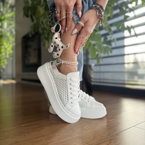 Białe Letnie Sneakersy Damskie bez pięt na grubej podeszwie model MALS WHITE skóra naturalna
