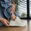 Jasnobezowe-perlowe-Sneakersy-Damskie-LURSO-model-ARLETTE-LIGHT-BEIGE-PEARL-skora-naturalna (31).jpeg