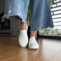 Biale-Slipony-Damskie-na-plaskiej-podeszwie-LURSO-model-GABRIELE-WHITE-skora-naturalna (7).jpeg