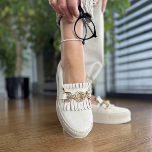 Beżowe Slipony Damskie z ozdobą model YVONNE BEIGE skóra naturalna