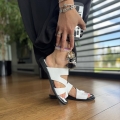 Biale-Klapki-Damskie-typu-japonka-LURSO-model-TISA-WHITE-skora-naturalna (21).jpeg