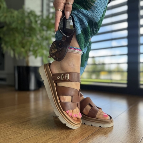 Brazowe-Klapki-Damskie-LURSO-model-ZARANO-CUOIO-skora-naturalna (1).jpeg