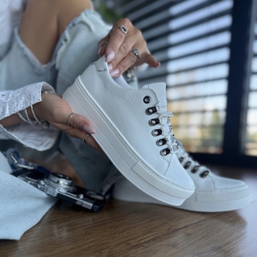 Biale-Sneakersy-Damskie-na-platformie-LURSO-model-PATRICIA-WHITE-skora-naturalna (1).jpeg