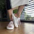 Biale-Klapki-Damskie-LURSO-z-ozdobami-model-MASSA-WHITE-skora-naturalna (22).jpeg