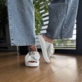 Biale-Klapki-Damskie-LURSO-z-duża-kokarda-model-GIGLI-WHITE-skora-naturalna (13).jpeg