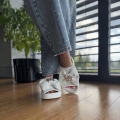 Biale-Klapki-Damskie-LURSO-z-duża-kokarda-model-GIGLI-WHITE-skora-naturalna (16).jpeg