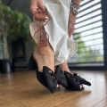Czarne-zamszowe-eleganckie-Klapki-Damskie-z-duza-kokarda-LURSO-model-SOPRA-BLACK-skora-naturalna (1).jpeg
