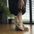 Bezowe-Sandaly-Damskie-LURSO-z-ozdobna-klamerka-model-POLO-BEIGE-skora-naturalna (4).jpeg