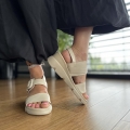 Bezowe-Sandaly-Damskie-LURSO-z-ozdobna-klamerka-model-POLO-BEIGE-skora-naturalna (18).jpeg