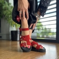 Czerwone-Sandaly-Damskie-LURSO-na-fusbecie-model-BELLA-RED-skora-naturalna (2).jpeg