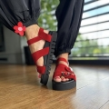 Czerwone-Sandaly-Damskie-LURSO-na-fusbecie-model-BELLA-RED-skora-naturalna (41).jpeg