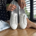 Biale-azurowe-Trampki-Damskie-LURSO-na-plaskiej-podeszwie-model-LILY-WHITE-skora-naturalna (8).jpeg