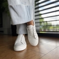 Biale-azurowe-Trampki-Damskie-LURSO-na-plaskiej-podeszwie-model-LILY-WHITE-skora-naturalna (29).jpeg