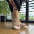 Bezowe-Klapki-Damskie-LURSO-model-MEDOLE-BEIGE-skora-naturalna (6).jpeg