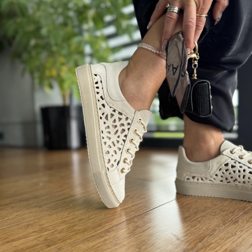Bezowe-azurowe-Trampki-Damskie-LURSO-na-plaskiej-podeszwie-model-LILY-BEIGE-skora-naturalna (1).jpeg