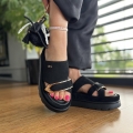 Czarne-Klapki-Damskie-LURSO-na-platformie-model-TOLLE-BLACK-skora-naturalna (1).jpeg