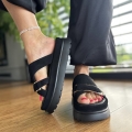 Czarne-Klapki-Damskie-LURSO-na-platformie-model-TOLLE-BLACK-skora-naturalna (3).jpeg