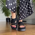 Czarne-Klapki-Damskie-LURSO-na-platformie-model-TOLLE-BLACK-skora-naturalna (20).jpeg