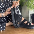 Czarne-Klapki-Damskie-LURSO-na-platformie-model-TOLLE-BLACK-skora-naturalna (29).jpeg